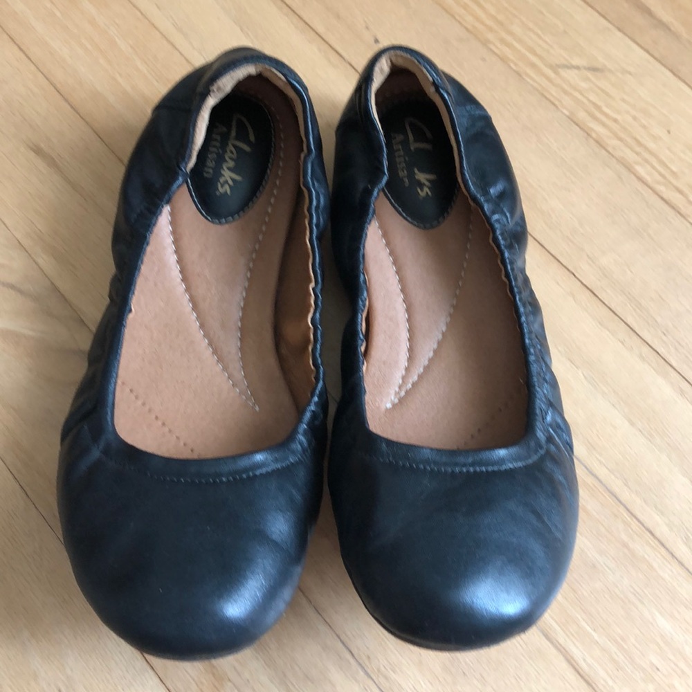 Clark’s Grayson Erica flats in black size 8 1/2